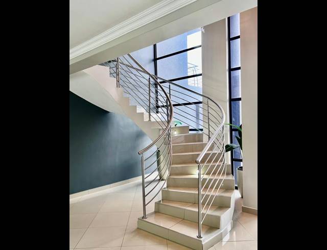 8 BEDROOM HOUSE FOR SALE IN SAVANNAH COUNTRY ESTATE